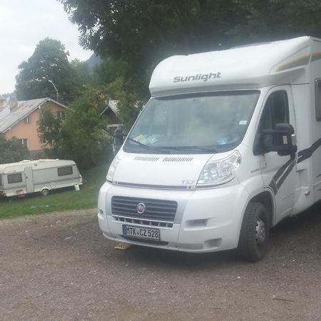 Camping Aviator, Numai Teren, Campare Pentru Rulote Autorulote Personale, Campingul Nu Are Rulote !!! Buşteni Buitenkant foto